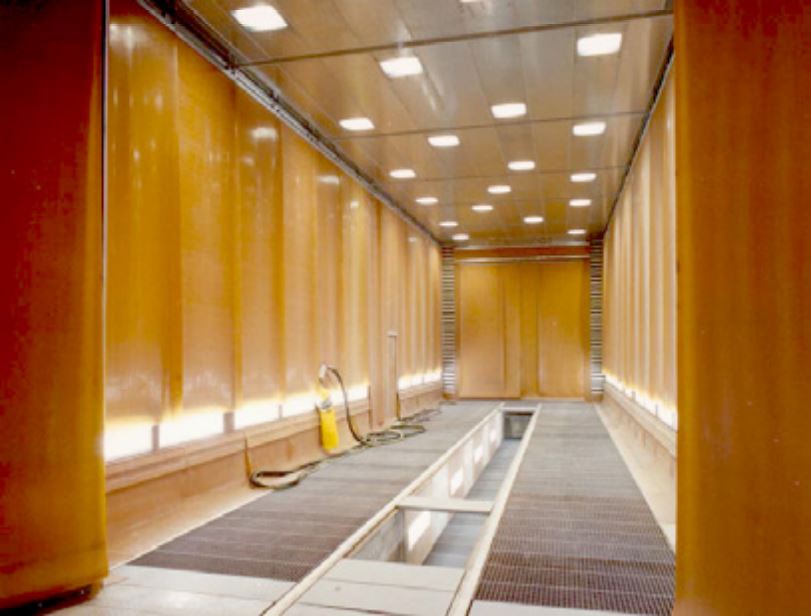 Cabine de grenaillage sablage pour l'industrie OMIA 