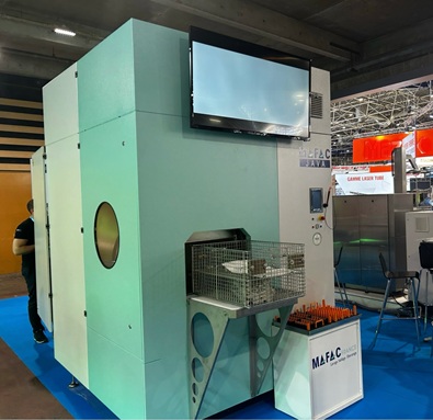  Une machine conçue pour nettoyer les pièces de grandes dimensions 