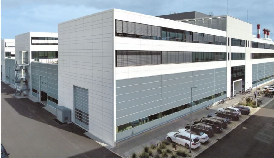 La façade en fibre de verre au service du site Airbus Helicopters