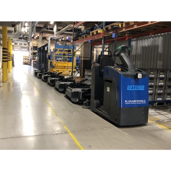 Train de remorques logistique électrique LIFTLINER pour flux internes