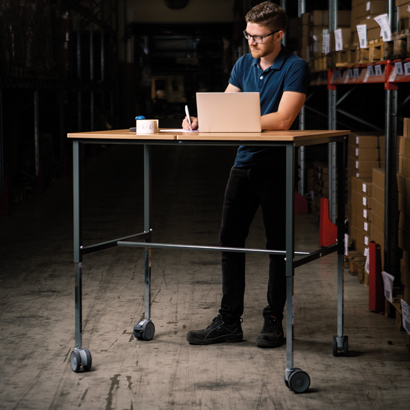 Comparateur Table de travail mobile à hauteur réglable - plateau inclinable*