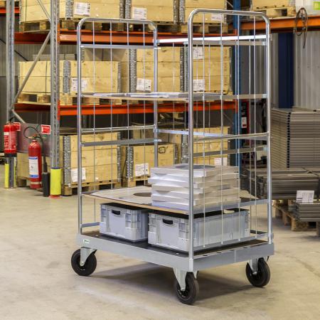 Chariot de manutention à tablettes grillagé - 800 kg