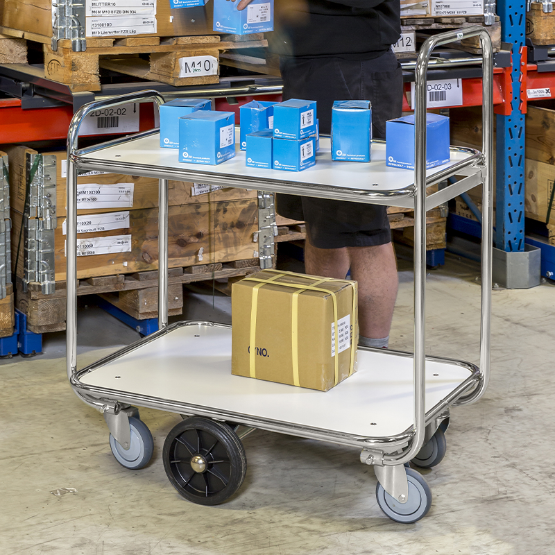 Chariot de préparation de commandes à roues centrales - 2 ou 3 étagères - ACTIVERGO
