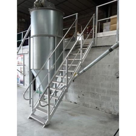 Escalier et garde-corps pour accès à une mezzanine - ESC SP-A