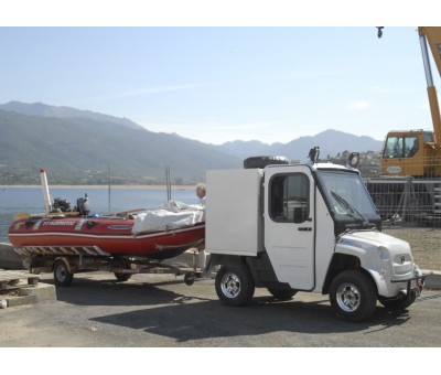 Utilitaire électrique type fourgon à caisson court