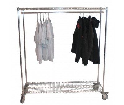 Penderie mobile chromée porte-vêtements