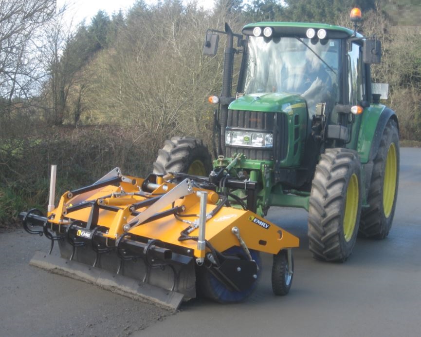 Balayeuse de voirie - Balayeuse pour tracteur 