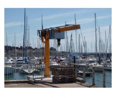 Potence portuaire sur fût