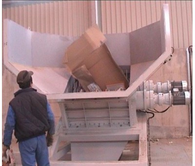 Broyeur de carton grande capacité 2,5 à 5,5 tonnes/h CRASHER