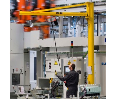 Potence d'atelier à profil creux