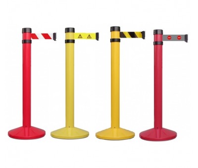 Poteau de guidage à sangle rétractable