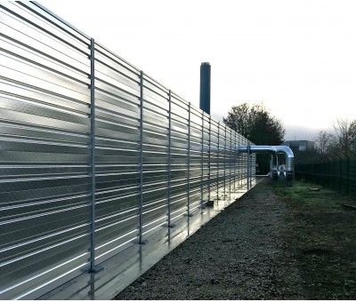 Ecran insonorisant extérieur pour groupe froid industriel