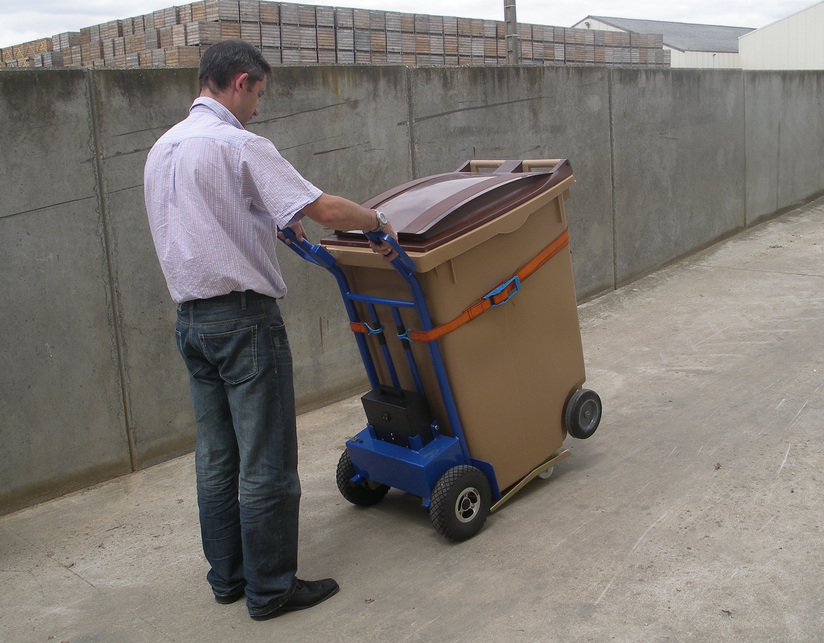 Tracteur pousseur poubelles clearance