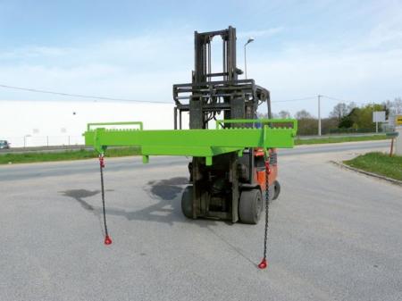 Potence de levage réglable pour charges longues sur élévateur CC