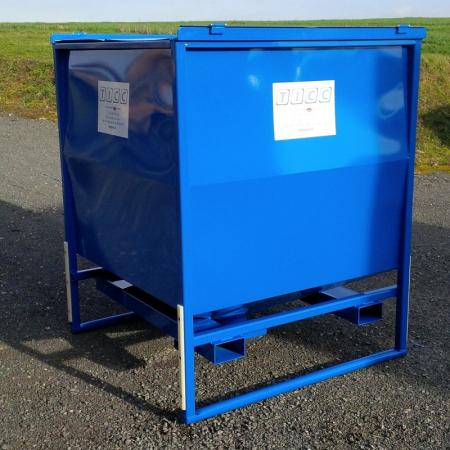 Trémie compacte 1.3m3 en métal à sortie centrée