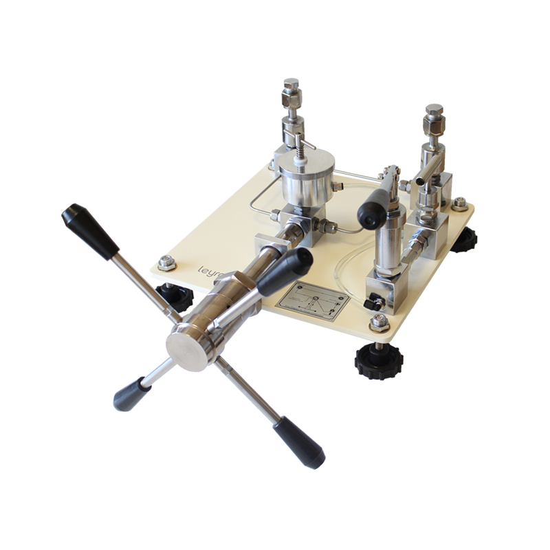 Générateur de pression hydraulique manuel LPC 7000 - WIMESURE